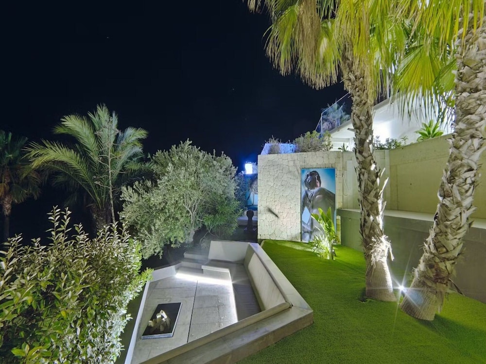 Villa photo 3
