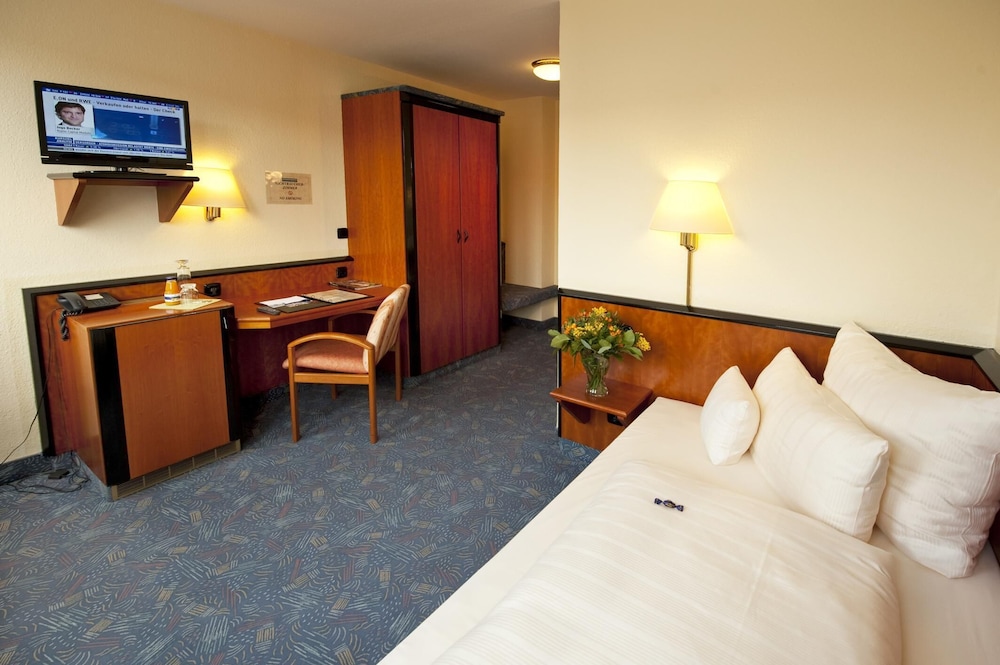 Single Room photo 2