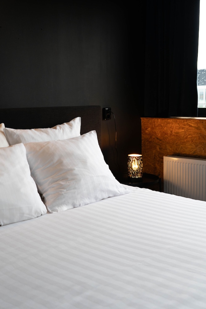 Comfort Room - Photo 2