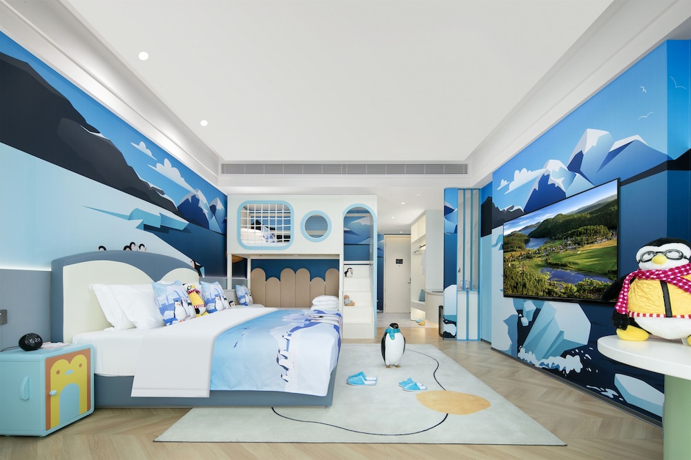 Family Three Bed room photo 2