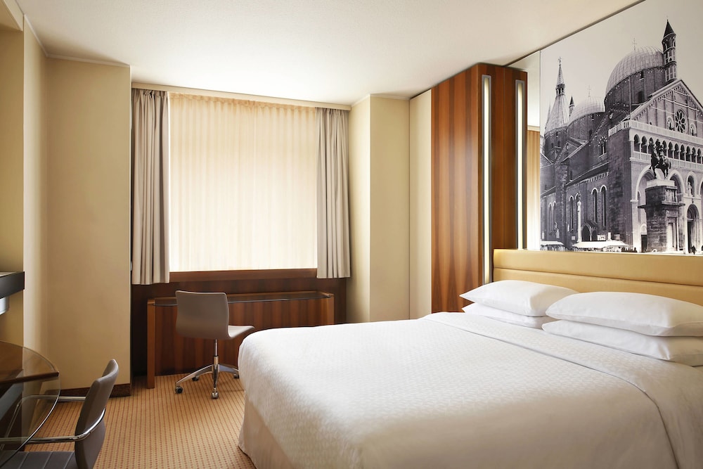Deluxe Room, 2 Twin Beds
