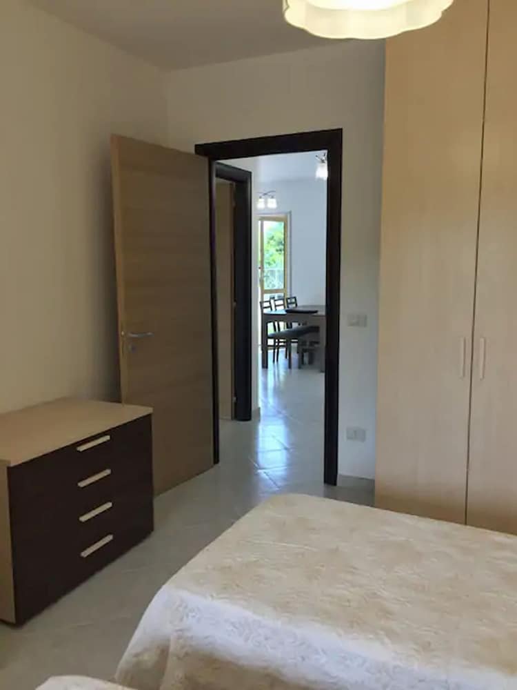 Apartment, 2 Bedrooms, Accessible, Patio photo 2