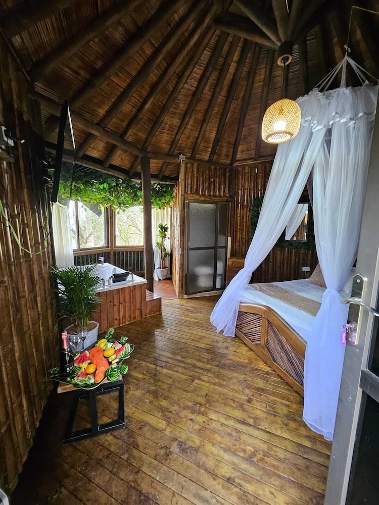 Cabin Fruto