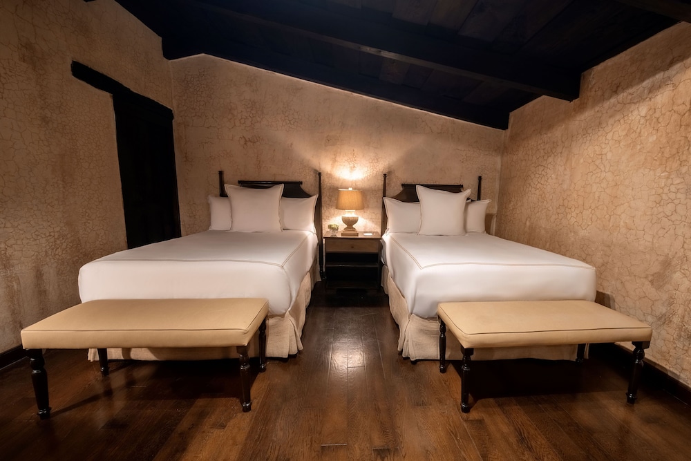 Deluxe Room, 2 Queen Beds