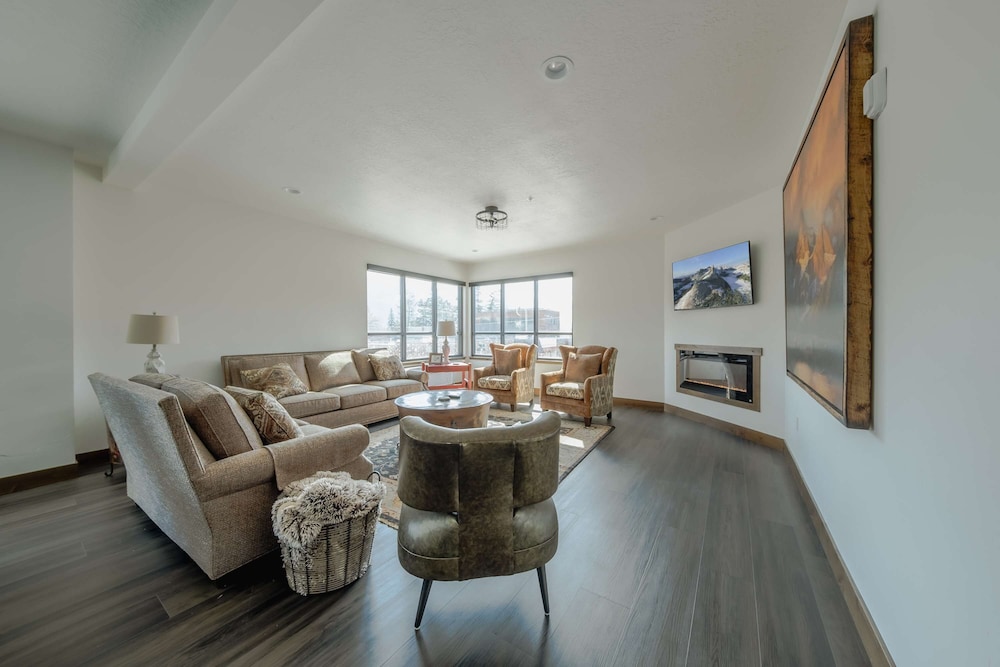 Condo, Multiple Beds, Kitchen, Mountain View (Columbia Falls Downtown)