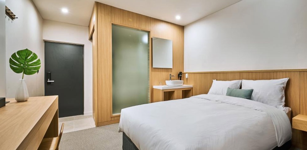 Standard Double Room - Photo 3