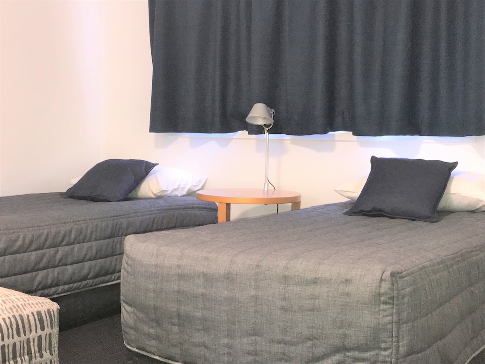 Deluxe Family Room, Kitchenette photo 1