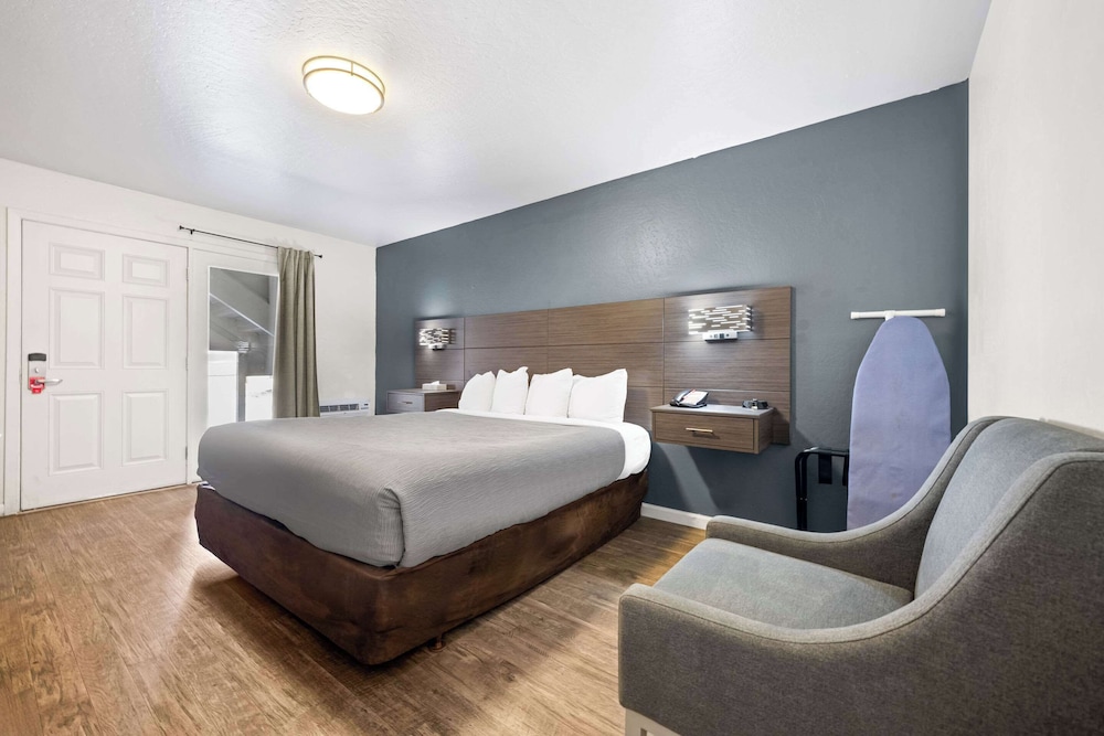 Room, 2 Queen Beds, Accessible, Non Smoking - Photo 3