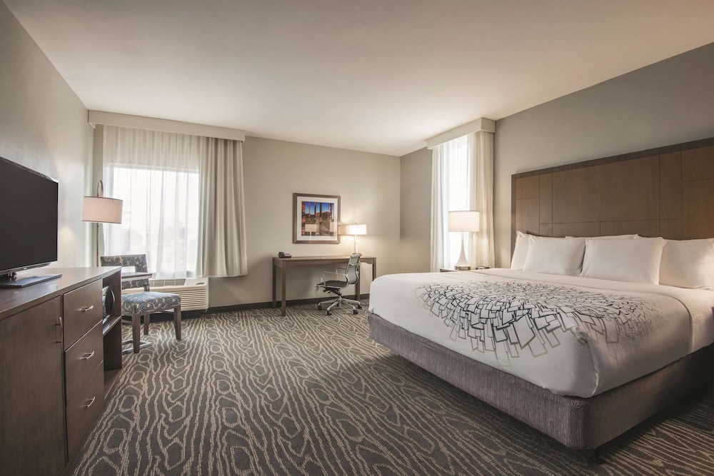 Room, 1 King Bed, Accessible (Mobility Accessible)