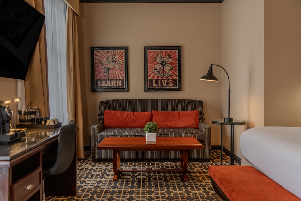Junior Suite, 1 King Bed - Photo 3