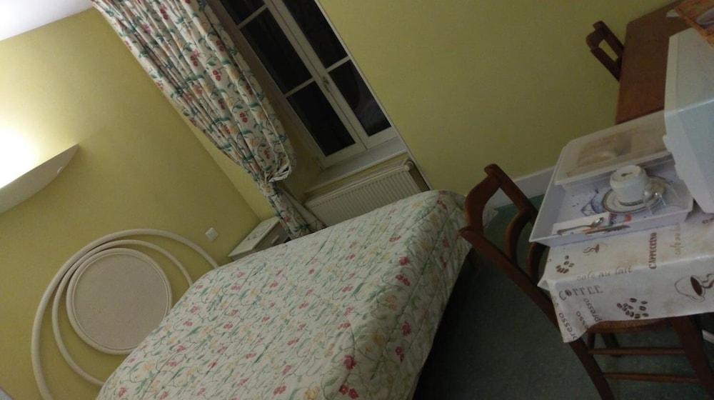Single Room photo 3