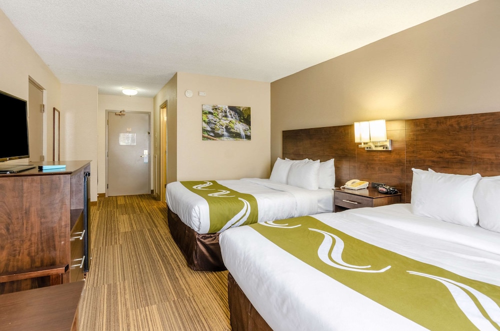 Room, 2 Queen Beds, Accessible, Non Smoking photo 2