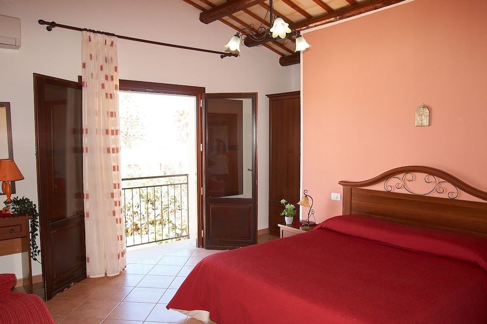 Superior Room, Lagoon View photo 3
