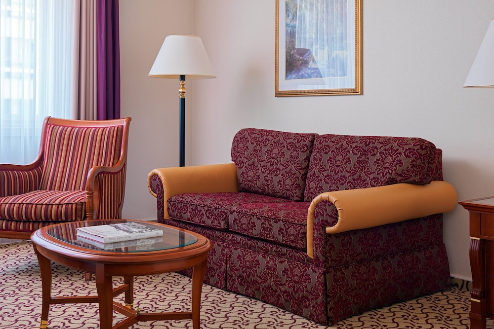 Deluxe Room, 1 Queen Bed