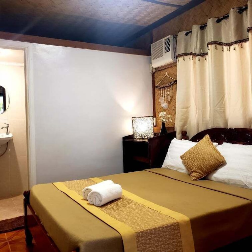 Standard Room, 1 Queen Bed photo 3