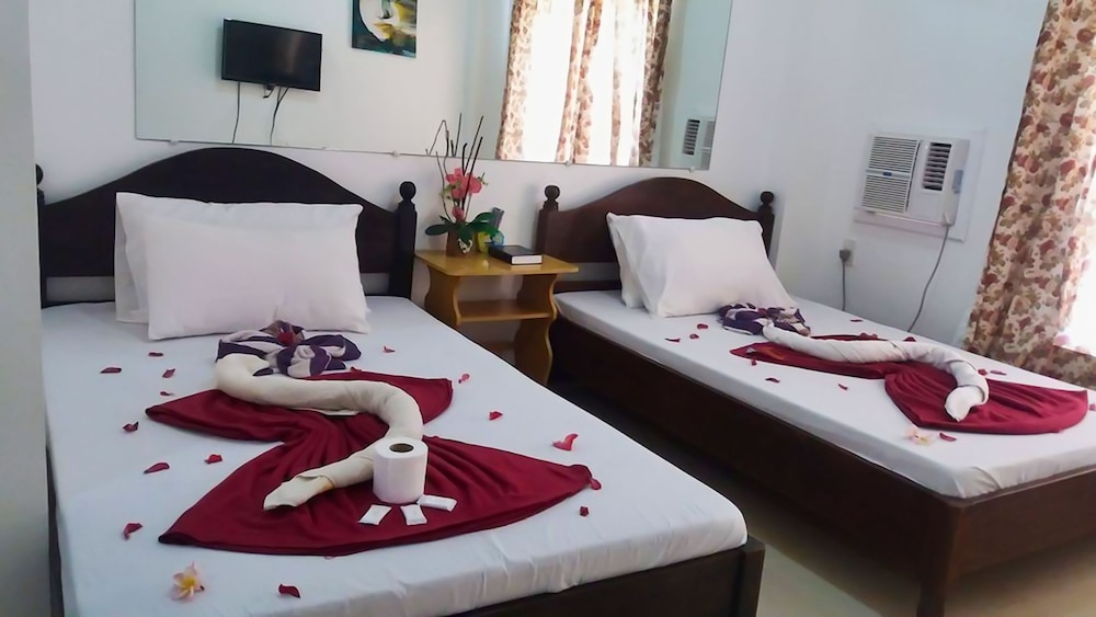 Superior Quadruple Sharing Room photo 2