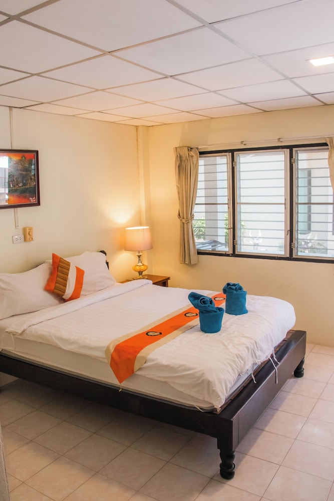 Standard Room (Air Con) photo 2
