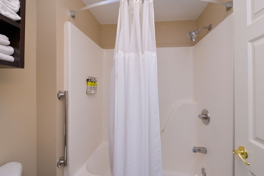 Suite, 2 Bedrooms, Kitchen - Photo 11