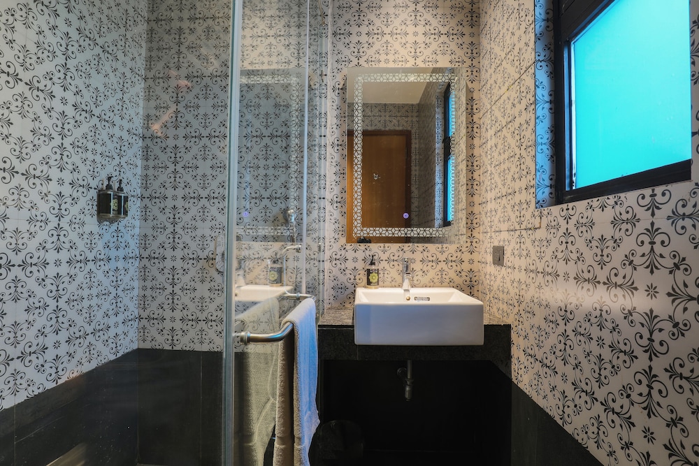 Standard Room - Photo 13