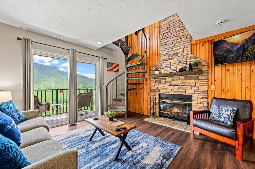 Smoky Hollow Getaway | Indoor Pool Mountain Views Hot Tub Sleeps 6 photo 1