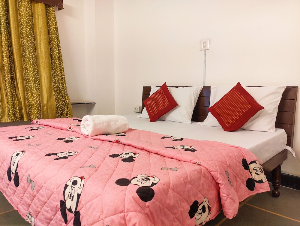 Deluxe Room - Photo 5