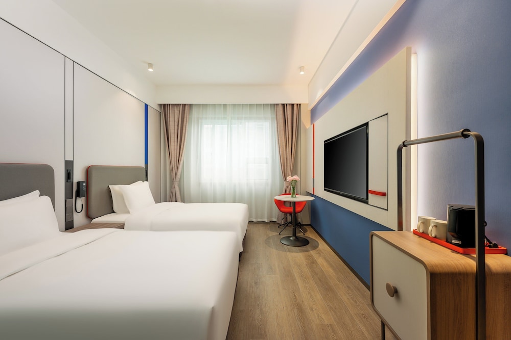 Standard Room, 2 Twin Beds - Photo 1