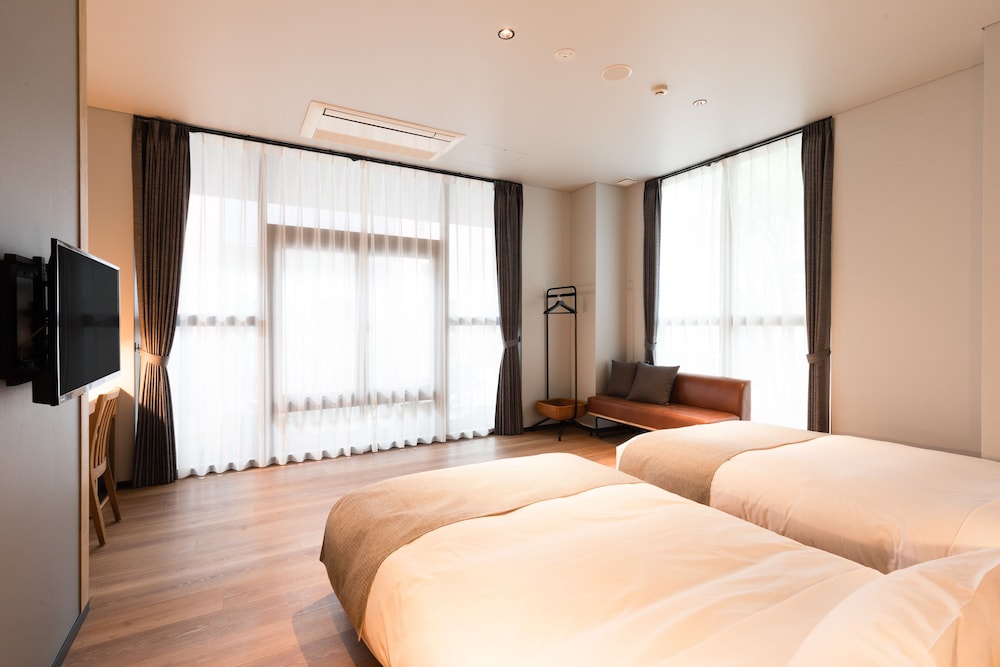 Design Twin Room - Photo 3