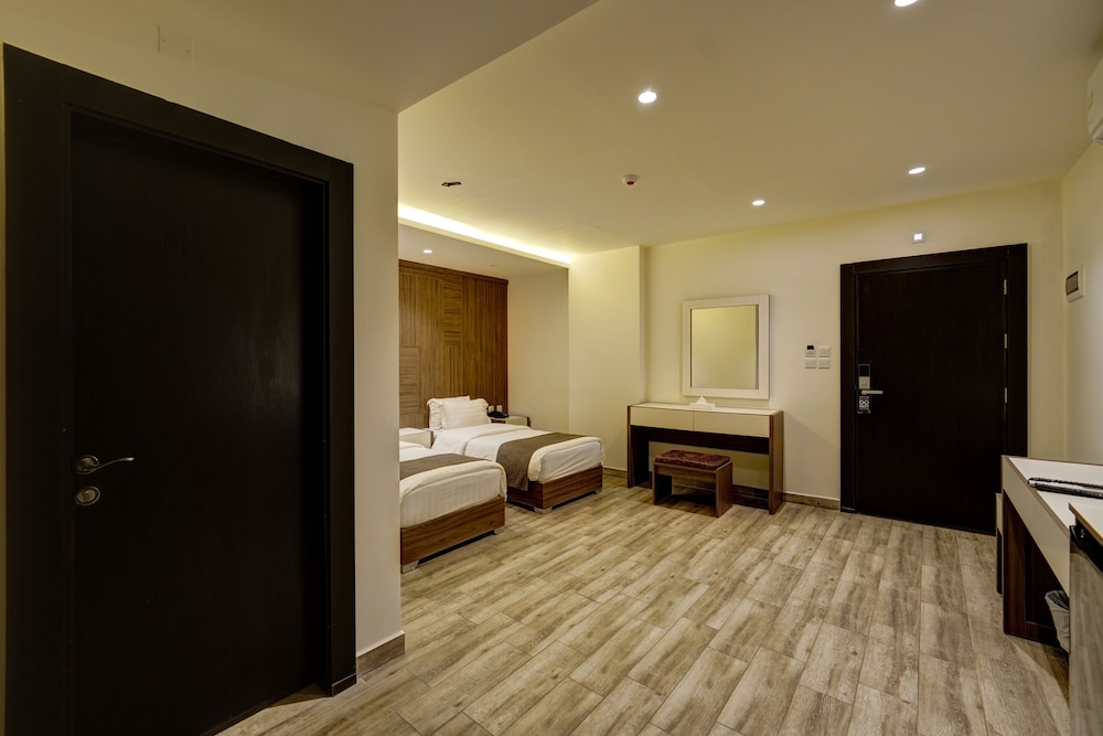 Deluxe Twin Room, 1 Bedroom - Photo 5