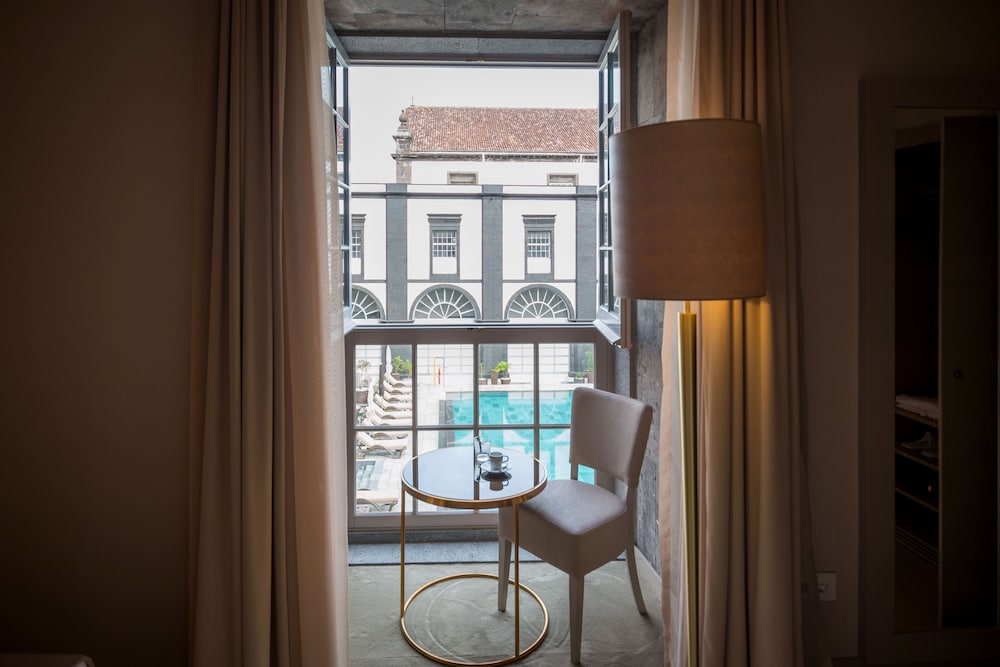 Deluxe Twin Room (2 Adults + 1 Child) - Photo 10