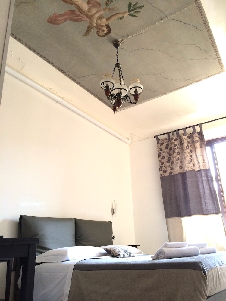 Classic Double Room Single Use, Private Bathroom photo 3