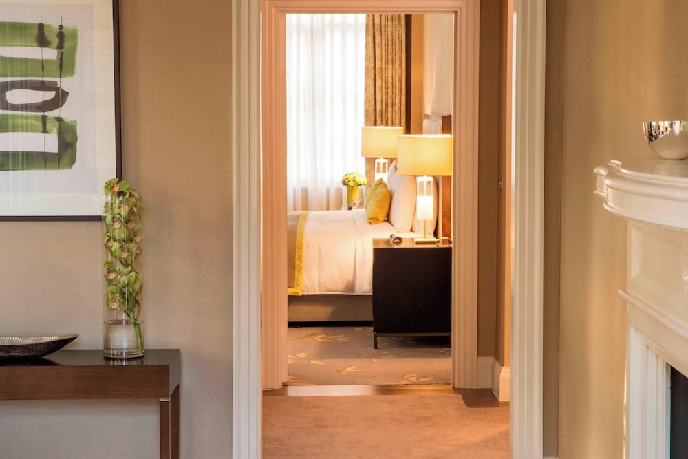 Premium Suite, 1 King Bed