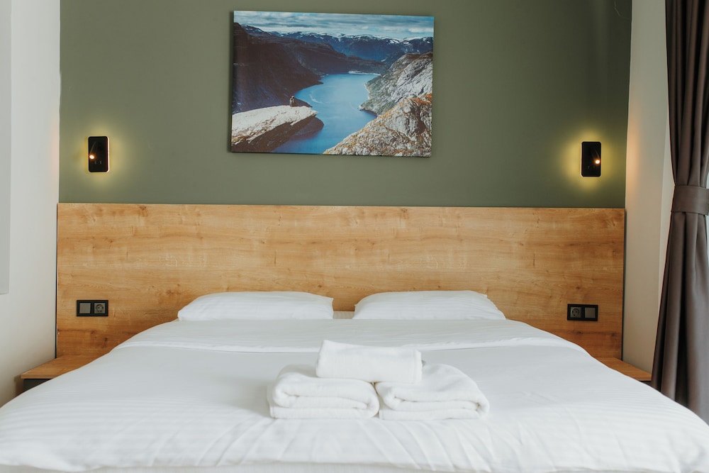 Standard Double Room, Lake View