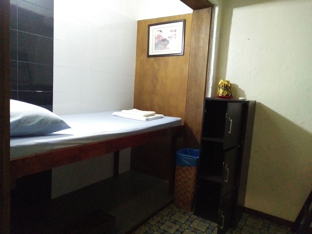 Basic Triple Room, Non Smoking - Photo 5
