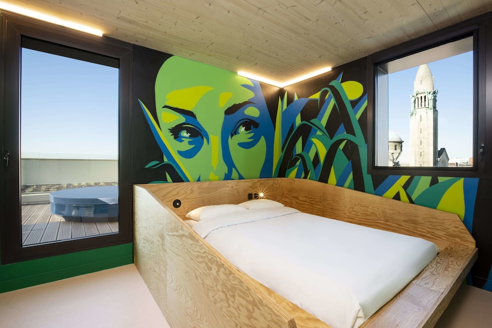 Deluxe Double Ensuite Bedroom - Private Terrace - Photo 10