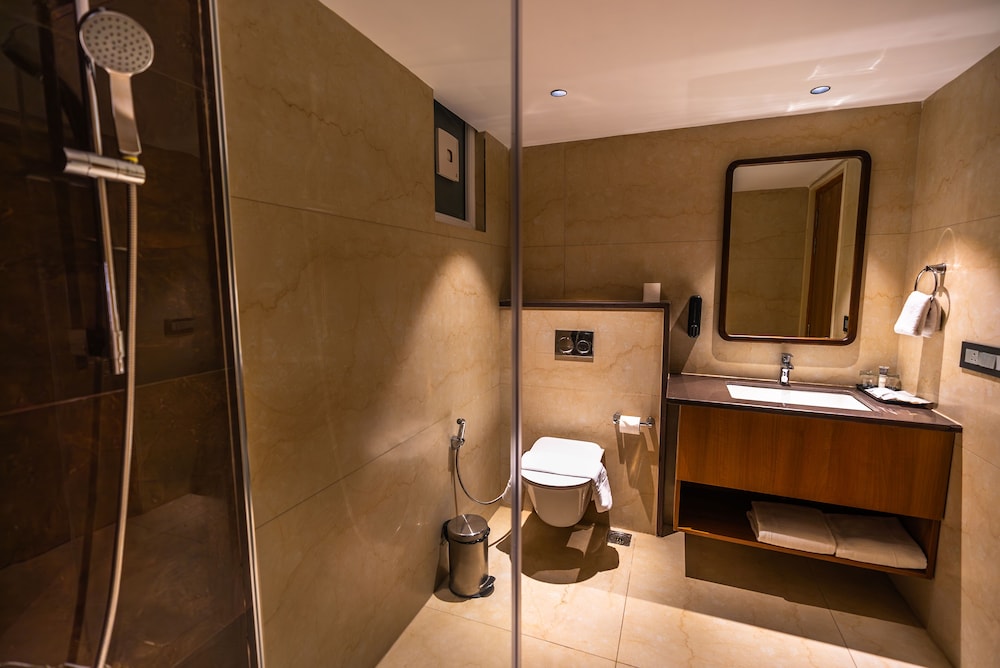 Suite - Photo 8