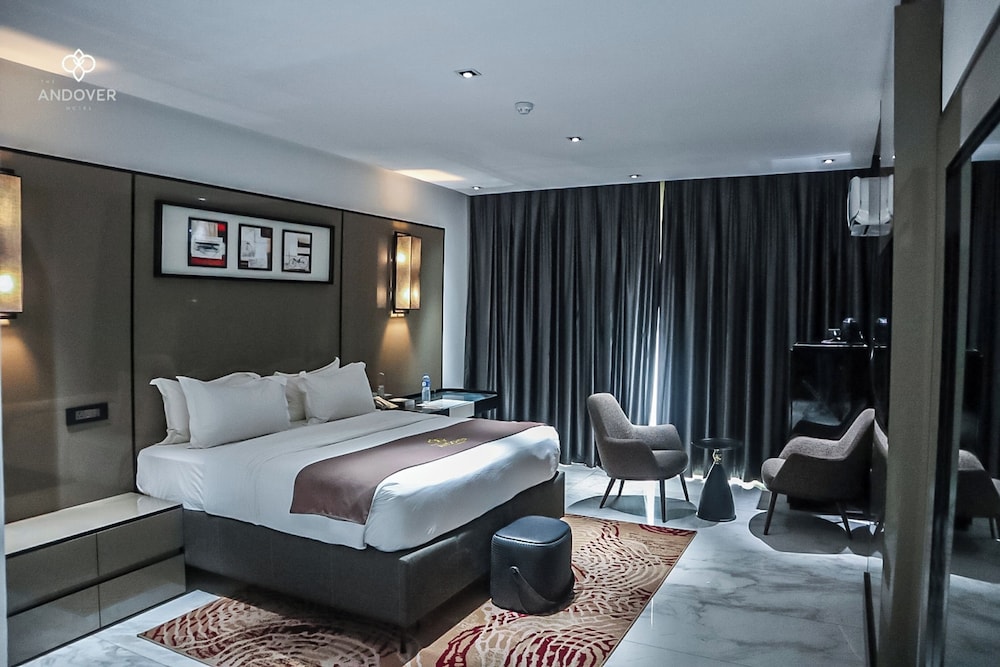 Deluxe Room, Balcony, City View
