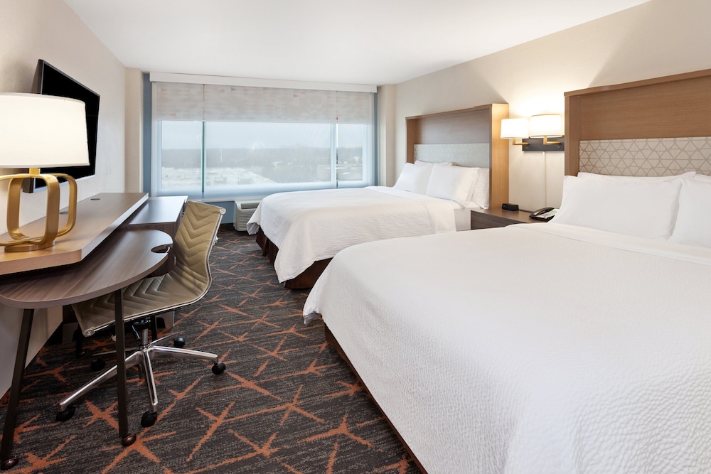 Standard Room, 2 Queen Beds - Photo 3