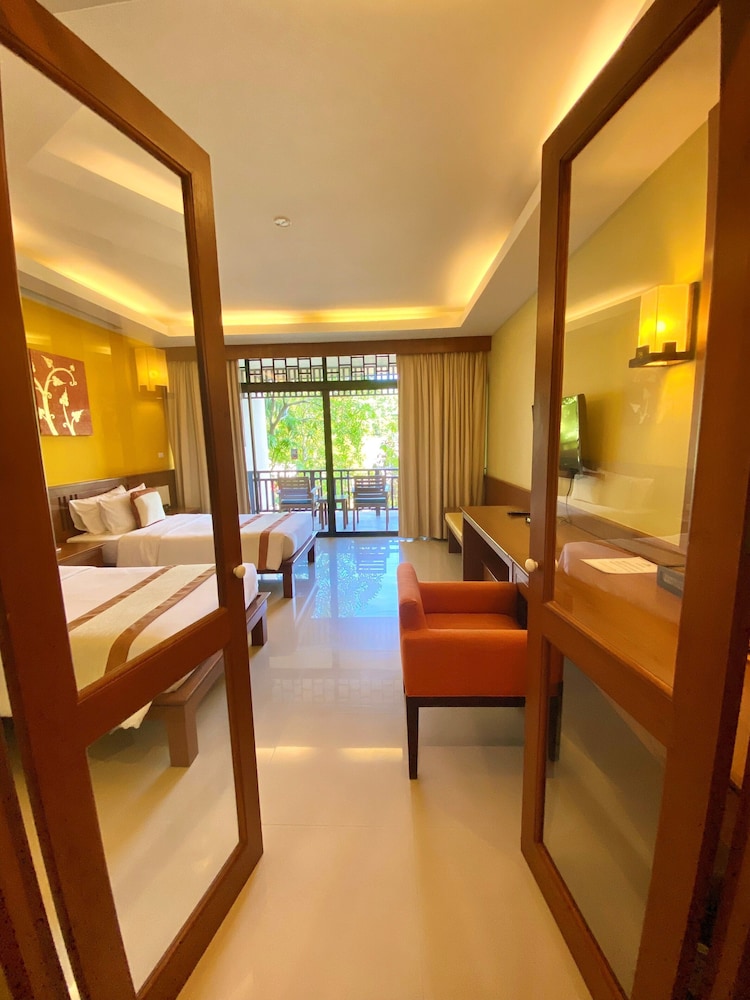 Deluxe Twin Room - Photo 13