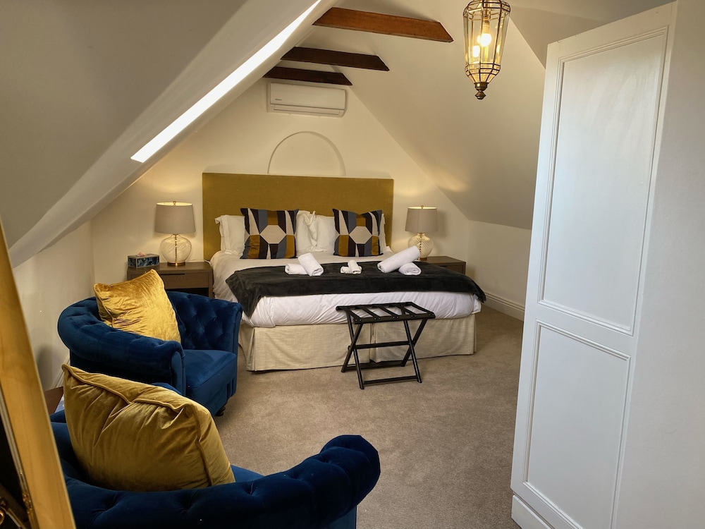 Junior Room