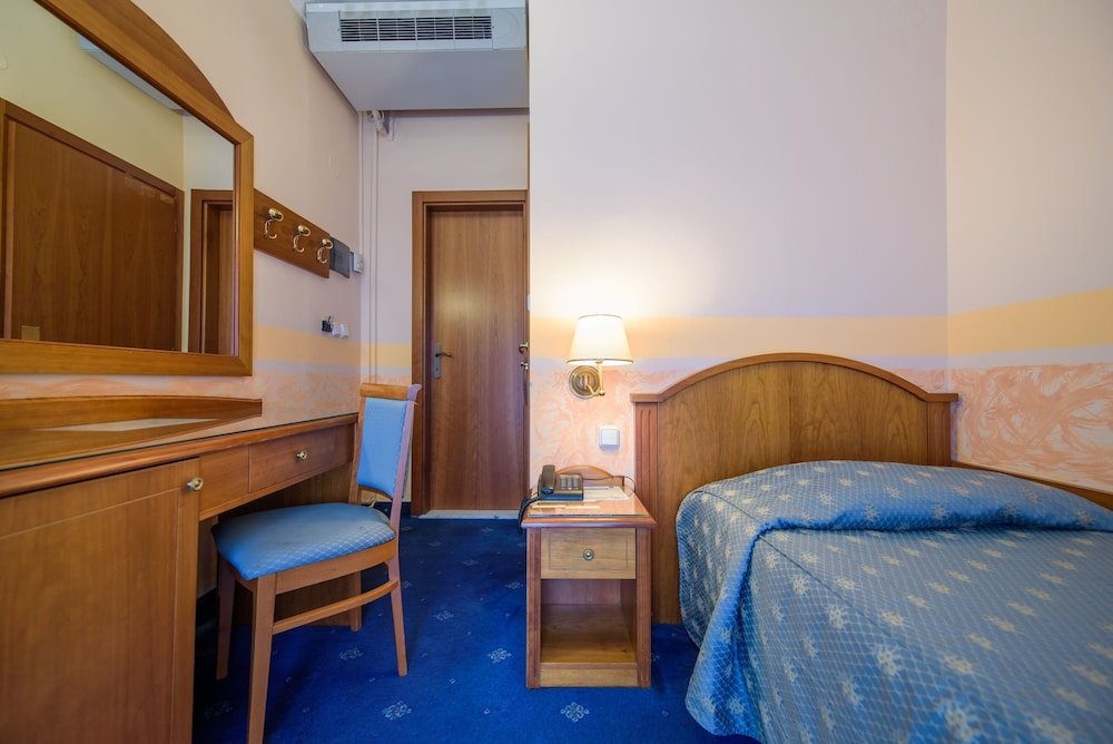 Standard Single Room, Lake View photo 2