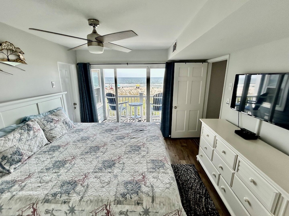 Condo, 2 Bedrooms