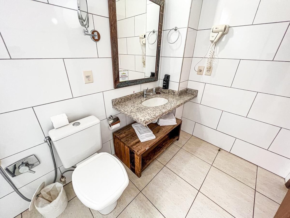 Deluxe Suite, Jetted Tub photo 2