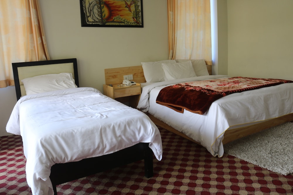 Deluxe Triple Room photo 2