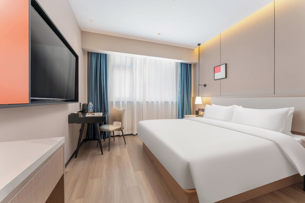 Classic Double Room, City View