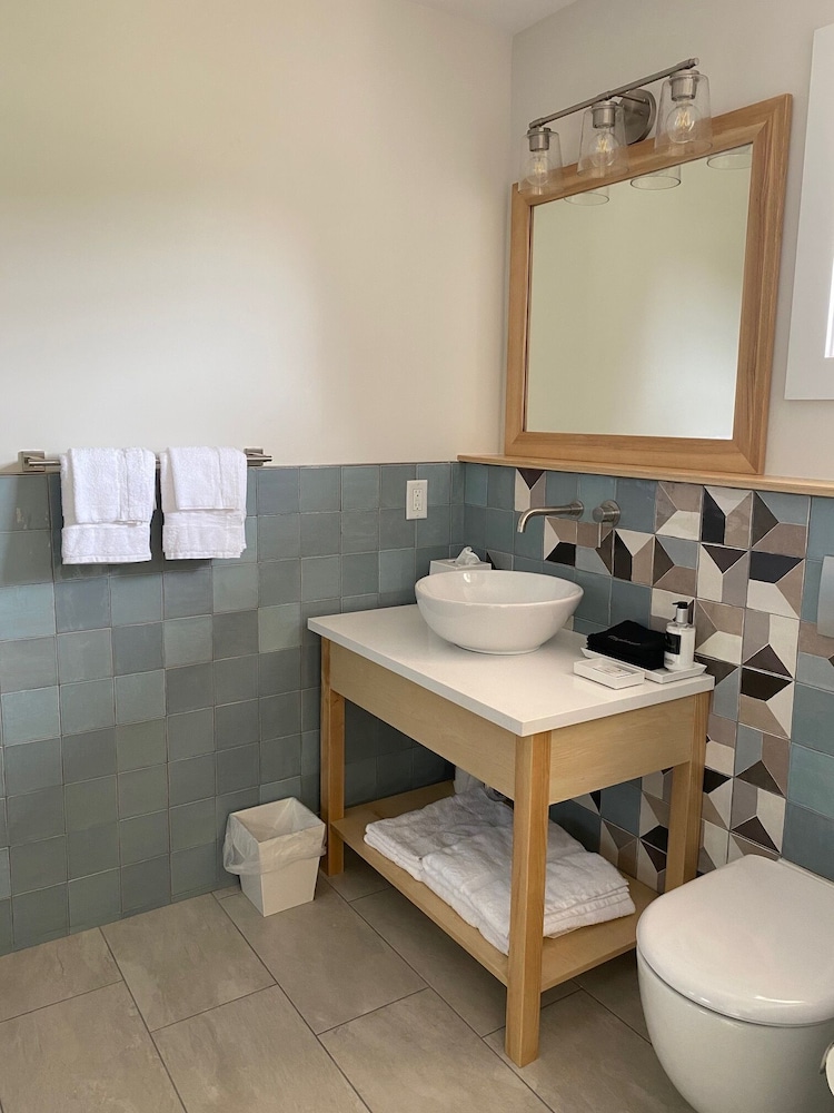 Deluxe Double Room, Ocean View, Beachside photo 3