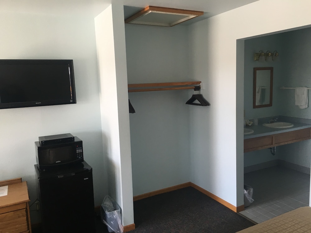 Deluxe Room, 2 Queen Beds photo 1