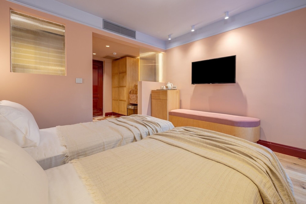 Twin Room, Balcony - Photo 2