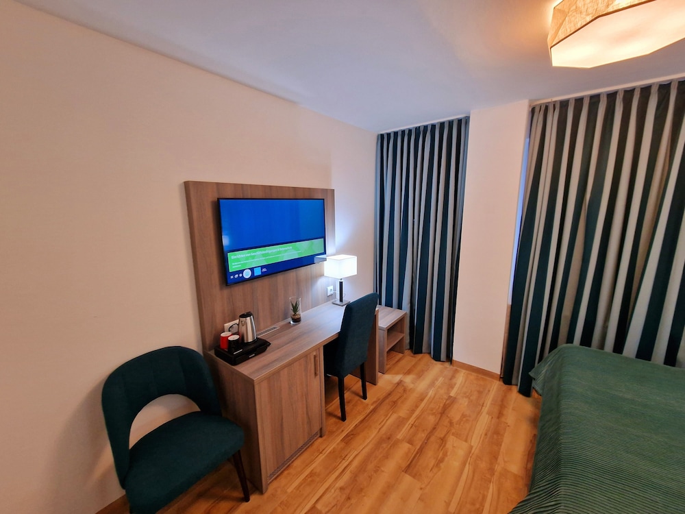 Design Double or Twin Room - Photo 25