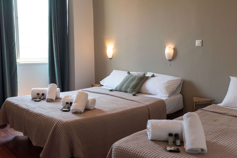 Classic Triple Room, 1 Bedroom, City View