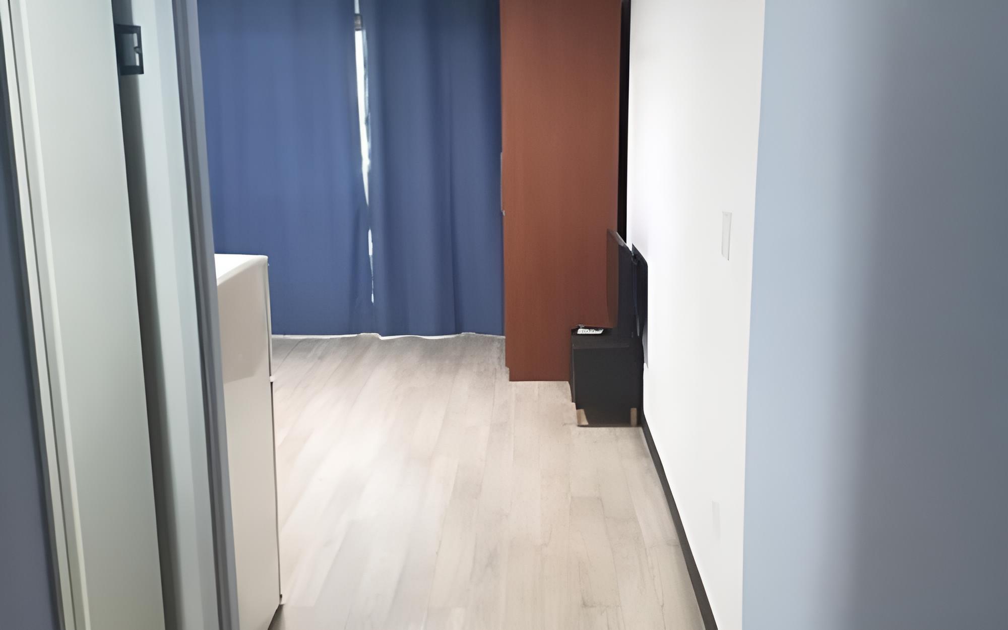 Room (Family Room-Room 103)